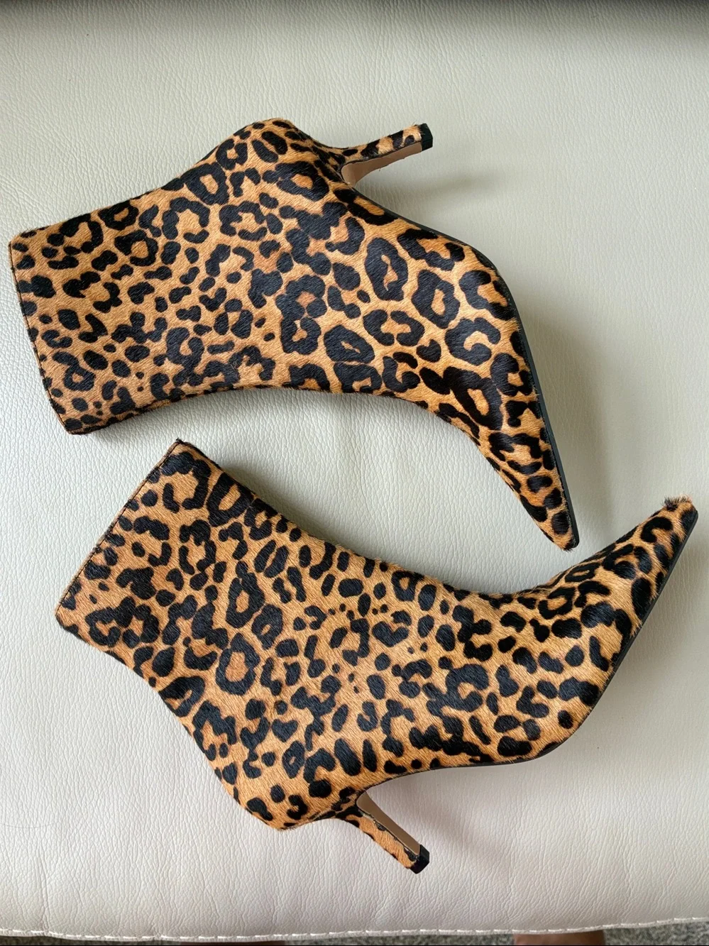 STEVE MADDEN ALSTON boots- animal print